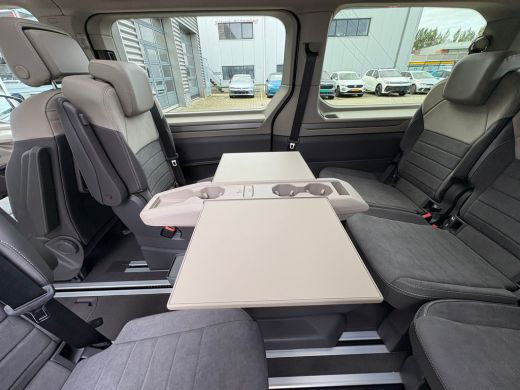 Volkswagen Multivan 1.5 eHybrid 245pk L2 Bulli Edition 4Motion DSG | Trekhaak | Navigatie | Panoramadak | Camera | 7 ... ActivLease financial lease