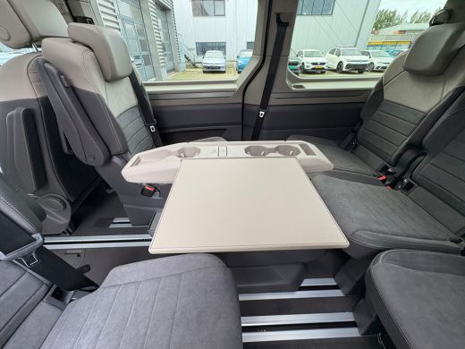Volkswagen Multivan 1.5 eHybrid 245pk L2 Bulli Edition 4Motion DSG | Trekhaak | Navigatie | Panoramadak | Camera | 7 ... ActivLease financial lease