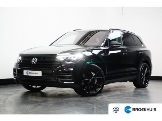Volkswagen Touareg 3.0 TSi 462 pk 4MOTION R | Wegklapbare Trekhaak | Panoramadak | Head-Up Display | Luchtvering |