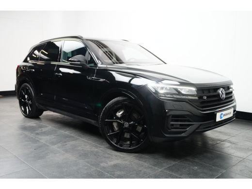 Volkswagen Touareg 3.0 TSi 462 pk 4MOTION R | Wegklapbare Trekhaak | Panoramadak | Head-Up Display | Luchtvering | ActivLease financial lease