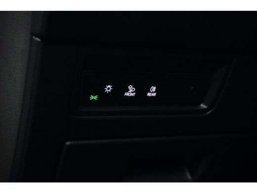 Volkswagen Touareg 3.0 TSi 462 pk 4MOTION R | Wegklapbare Trekhaak | Panoramadak | Head-Up Display | Luchtvering | ActivLease financial lease