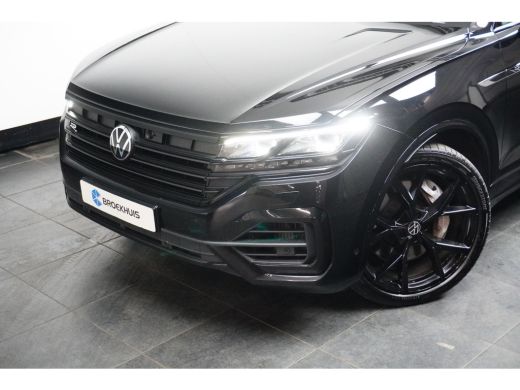 Volkswagen Touareg 3.0 TSi 462 pk 4MOTION R | Wegklapbare Trekhaak | Panoramadak | Head-Up Display | Luchtvering | ActivLease financial lease