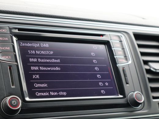 Volkswagen Transporter 2.0 TDI 150 PK DSG DUBBEL CABINE HIGHLINE + LEDER | CAMERA | LED | CARPLAY | T-EDITION ActivLease financial lease