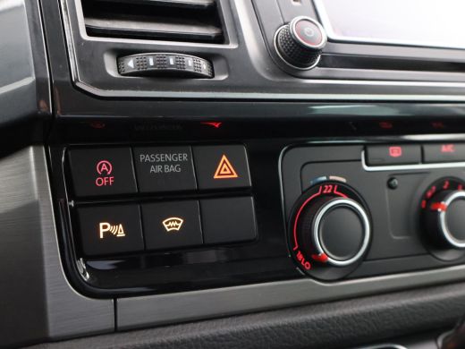 Volkswagen Transporter 2.0 TDI 150 PK DSG DUBBEL CABINE HIGHLINE + LEDER | CAMERA | LED | CARPLAY | T-EDITION ActivLease financial lease
