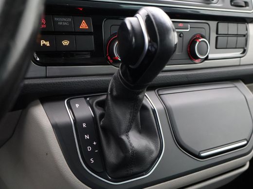 Volkswagen Transporter 2.0 TDI 150 PK DSG DUBBEL CABINE HIGHLINE + LEDER | CAMERA | LED | CARPLAY | T-EDITION ActivLease financial lease