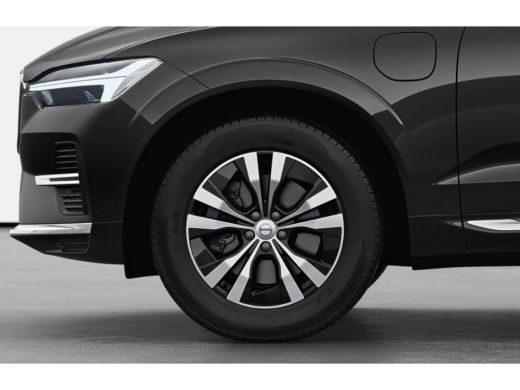 Volvo  XC60 T6 350PK AWD Core Bright | Leer | Climate Pack | Trekhaak | BLIS | 18" all season | Pano-dak ActivLease financial lease