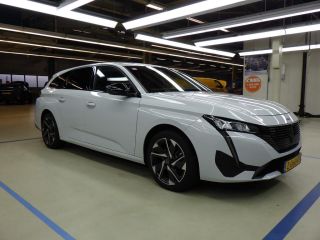 Peugeot 308 SW 1.2 PureTech Allure | Automaat | Navigatie | Camera | Trekhaak | All season | 1.400kg Trekgewi...