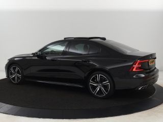 Volvo  S60 2.0 Recharge T6 R-Design | Panoramadak | Leder | 360 Camera | Head-Up | Adaptive cruise | Stoelve...