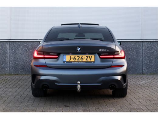 BMW 3 Serie 330e High Ex M-Sport Frozen / Glazen dak / Adaptief onderstel / Electrische stoelen / ActivLease financial lease