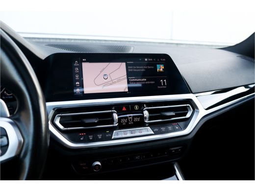 BMW 3 Serie 330e High Ex M-Sport Frozen / Glazen dak / Adaptief onderstel / Electrische stoelen / ActivLease financial lease