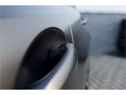 BMW 3 Serie 330e High Ex M-Sport Frozen / Glazen dak / Adaptief onderstel / Electrische stoelen / ActivLease financial lease