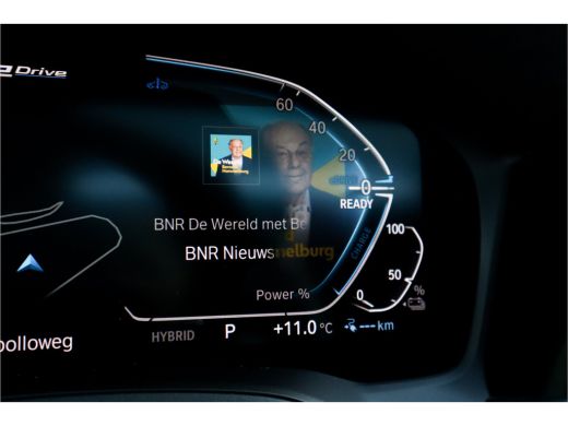 BMW 3 Serie 330e High Ex M-Sport Frozen / Glazen dak / Adaptief onderstel / Electrische stoelen / ActivLease financial lease