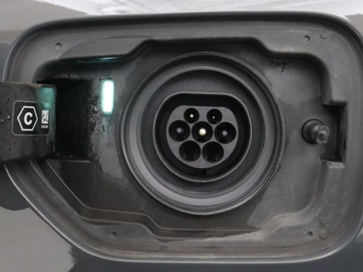 BMW 3 Serie 330e M Sport | Leder | Stoelverwarming | Carplay | Sportstoelen | Laserlicht | Live Cockpit | Sfe... ActivLease financial lease