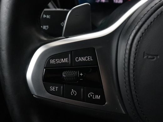 BMW 3 Serie 330e M Sport | Leder | Stoelverwarming | Carplay | Sportstoelen | Laserlicht | Live Cockpit | Sfe... ActivLease financial lease