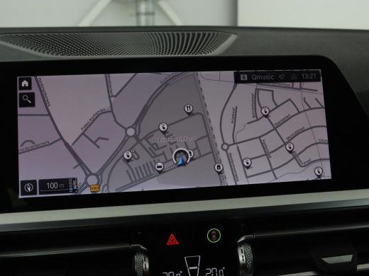 BMW 3 Serie 330e M Sport | Leder | Stoelverwarming | Carplay | Sportstoelen | Laserlicht | Live Cockpit | Sfe... ActivLease financial lease