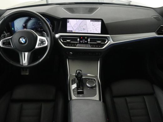 BMW 3 Serie 330e M Sport | Leder | Stoelverwarming | Carplay | Sportstoelen | Laserlicht | Live Cockpit | Sfe... ActivLease financial lease