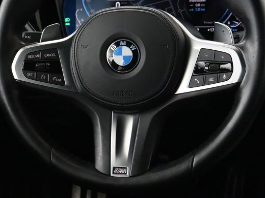 BMW 3 Serie 330e M Sport | Leder | Stoelverwarming | Carplay | Sportstoelen | Laserlicht | Live Cockpit | Sfe... ActivLease financial lease