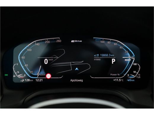 BMW 3 Serie Touring 330e xDrive M-Sport Panorama / 19inch / Harman Kardon / ActivLease financial lease