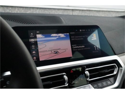 BMW 3 Serie Touring 330e xDrive M-Sport Panorama / 19inch / Harman Kardon / ActivLease financial lease