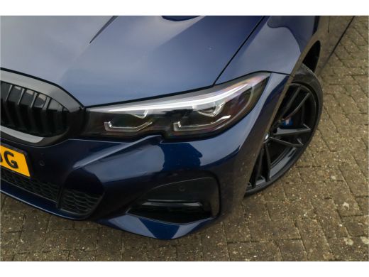 BMW 3 Serie Touring 330e xDrive M-Sport Panorama / 19inch / Harman Kardon / ActivLease financial lease