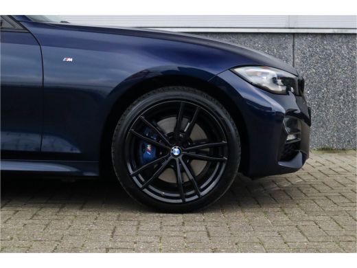 BMW 3 Serie Touring 330e xDrive M-Sport Panorama / 19inch / Harman Kardon / ActivLease financial lease