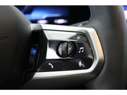 BMW i5 M60 xDrive / Panoramadak / Adaptief M Onderstel Professional / Stoelventilatie / Bowers & Wilkins... ActivLease financial lease