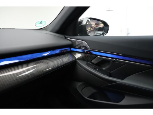 BMW i5 M60 xDrive / Panoramadak / Adaptief M Onderstel Professional / Stoelventilatie / Bowers & Wilkins... ActivLease financial lease