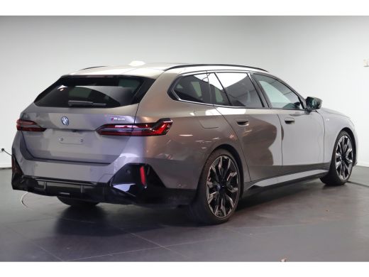 BMW i5 M60 xDrive / Panoramadak / Adaptief M Onderstel Professional / Stoelventilatie / Bowers & Wilkins... ActivLease financial lease