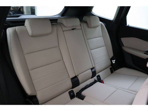 BMW iX1 xDrive30 M Sport / Trekhaak / Sportstoelen / M Adaptief onderstel / Comfort Access / Adaptieve LE... ActivLease financial lease