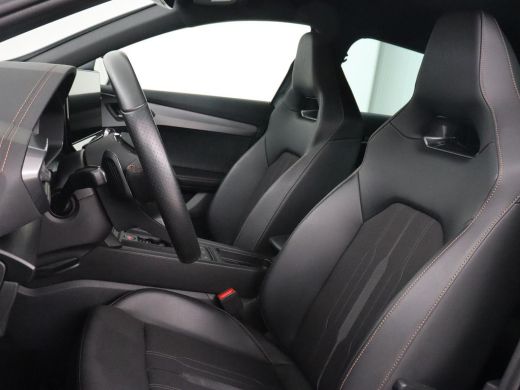 CUPRA Formentor 1.4 eHybrid VZ | 245pk | Stoelverwarming | Camera | Adaptive cruise | Sfeerverlichting | Navigati... ActivLease financial lease