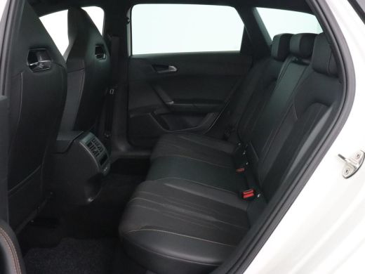 CUPRA Leon 1.4 eHybrid VZ | 245pk | Panoramadak | Stoelverwarming | Camera | Carplay | Adaptive cruise | Key... ActivLease financial lease