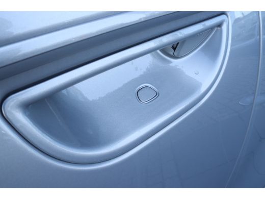 Fiat 500e Giorgio Armani Edition 42 kWh | Achteruitrijcamera | Apple Carplay/Android Auto|telefoonintegrati... ActivLease financial lease