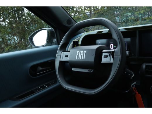 Fiat Grande Panda RED 11kW 44 kWh | Airco | Apple Carplay/Android Auto|telefoonintegratie premium | Cruise control ActivLease financial lease