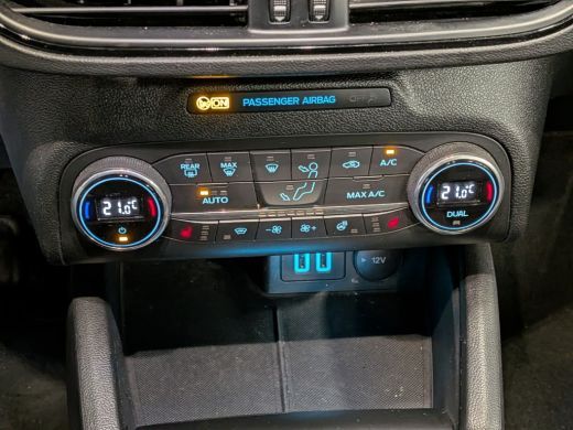 Ford Focus 1.0 EcoBoost ST Line Business 125pk | Winterpack | 18"LMV ActivLease financial lease