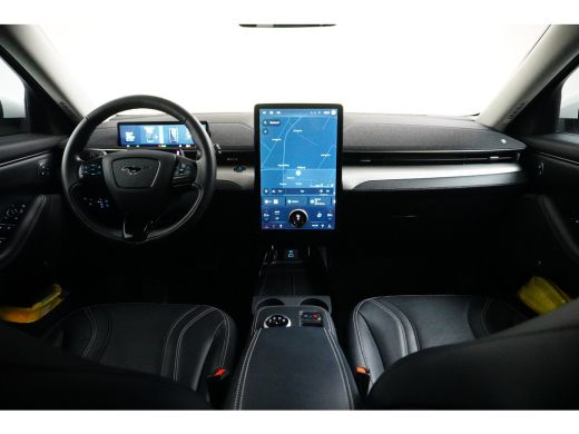 Ford Mustang Mach-E Mach-E Extended RWD 98 kWh | Pano-dak | Elektrische stoelen met Memory functie | Afneembare Trekh... ActivLease financial lease