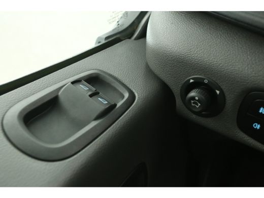 Ford Transit 2.0 TDCI L3H2 | Airco | Cruise | 3-Zits | 2xSchuifdeur | Parkeersens. ActivLease financial lease