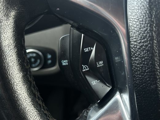 Ford Transit Connect 1.5 EcoBlue / L1H1 / 1e EIG. / 93.218 KM !! / TREKHAAK / AIRCO / CRUISE / NAVI / CAMERA / 3-ZITS ... ActivLease financial lease