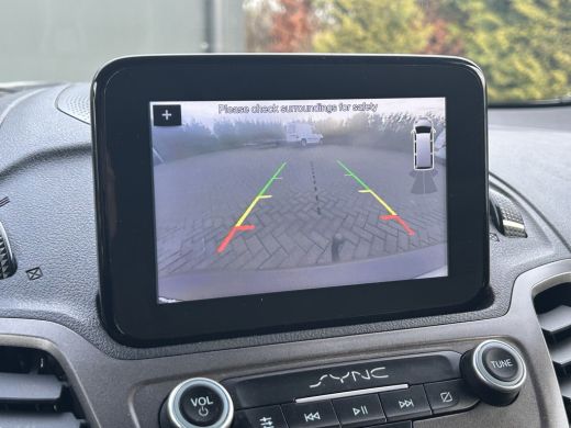 Ford Transit Connect 1.5 EcoBlue / L1H1 / 1e EIG. / 93.218 KM !! / TREKHAAK / AIRCO / CRUISE / NAVI / CAMERA / 3-ZITS ... ActivLease financial lease