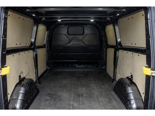 Ford Transit Custom 2.0 TDCI L2H1 Limited | 170PK | Cruise | Navi | Airco | Camera ActivLease financial lease