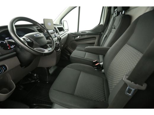 Ford Transit Custom 300 2.0 TDCI L2H1 | Airco | Cruise | 2800KG Trekgew. | Trekh. | 3-Zits | Navi | Carplay | Parkeer... ActivLease financial lease