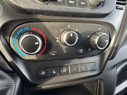 Iveco Daily 35C16H 2.3 D 157 PK / ZEER NETJES !! / HYDRAULISCHE LAADKLEP / BAKWAGEN / 73.281 KM ! / AIRCO / 3... ActivLease financial lease