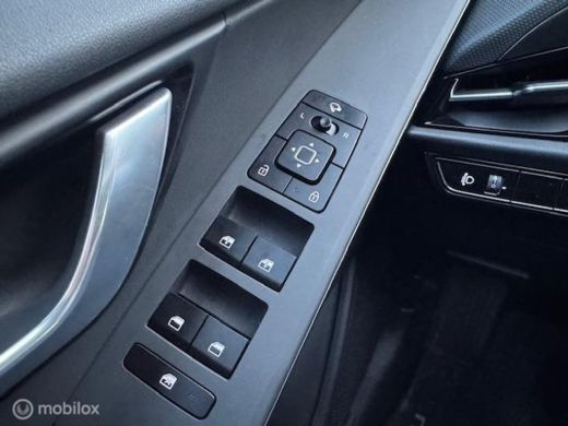 Kia Niro 1.6 GDi Hybrid DynamicLine Edition Velgen 18 inch , Navigatie & Camera achter , Parkeerhulp voor ... ActivLease financial lease