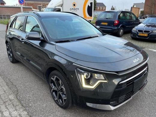 Kia Niro 1.6 GDi Hybrid DynamicLine Edition Velgen 18 inch , Navigatie & Camera achter , Parkeerhulp voor ... ActivLease financial lease