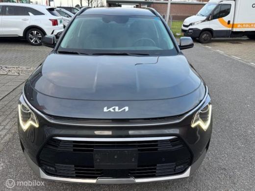Kia Niro 1.6 GDi Hybrid DynamicLine Edition Velgen 18 inch , Navigatie & Camera achter , Parkeerhulp voor ... ActivLease financial lease