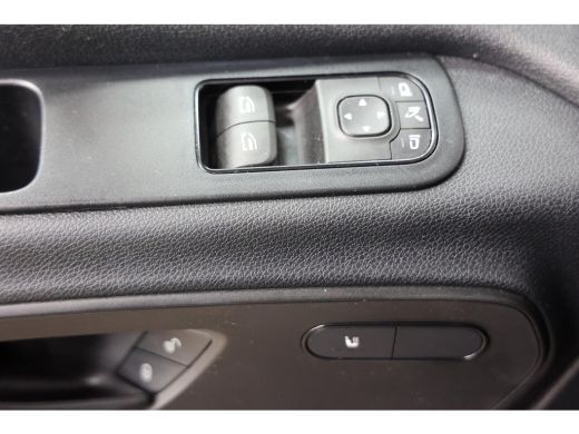 Mercedes-Benz Sprinter 317 1.9 CDI L1H1 AUTOMAAT 2000KG TREKVERMOGEN ActivLease financial lease
