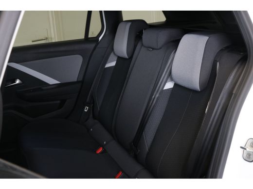 Opel Astra Electric 54 kWh Business Edition | Navi | Camera | Winterpakket | LMV 18"| PDC V+A | DAB | AD. Cr... ActivLease financial lease