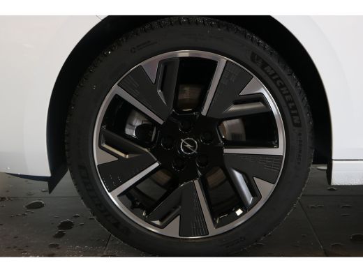 Opel Astra Electric 54 kWh Business Edition | Navi | Camera | Winterpakket | LMV 18"| PDC V+A | DAB | AD. Cr... ActivLease financial lease
