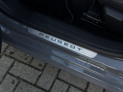 Peugeot 208 1.2 Hybrid 145 e-DCS6 GT 1.2 Hybrid 145 e-DCS6 GT achter camera | voor camera | parkeer sensoren ... ActivLease financial lease