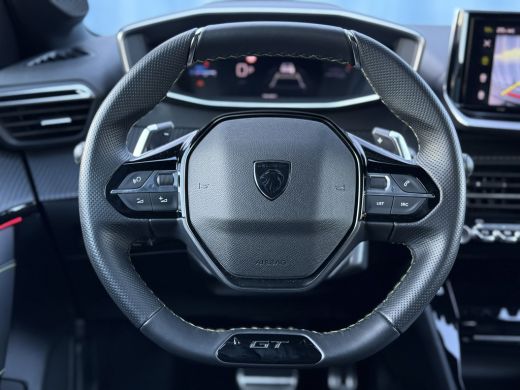 Peugeot 208 1.2 Hybrid 145 e-DCS6 GT 1.2 Hybrid 145 e-DCS6 GT achter camera | voor camera | parkeer sensoren ... ActivLease financial lease