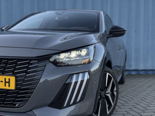Peugeot 208 1.2 Hybrid 145 e-DCS6 GT 1.2 Hybrid 145 e-DCS6 GT achter camera | voor camera | parkeer sensoren ... ActivLease financial lease